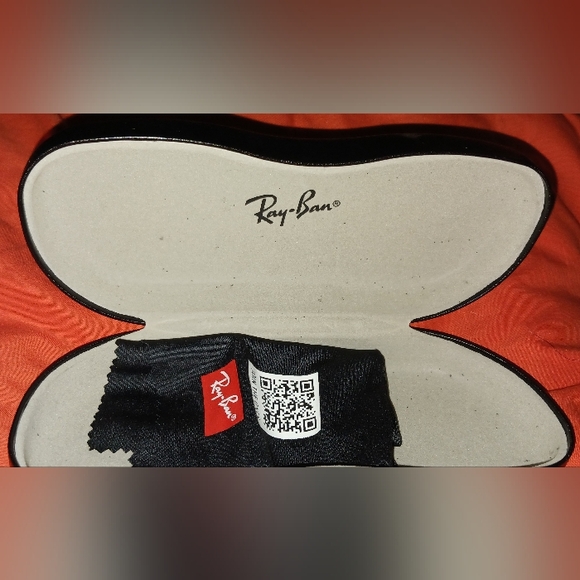 Designer sunglasses cases - Picture 6 of 14